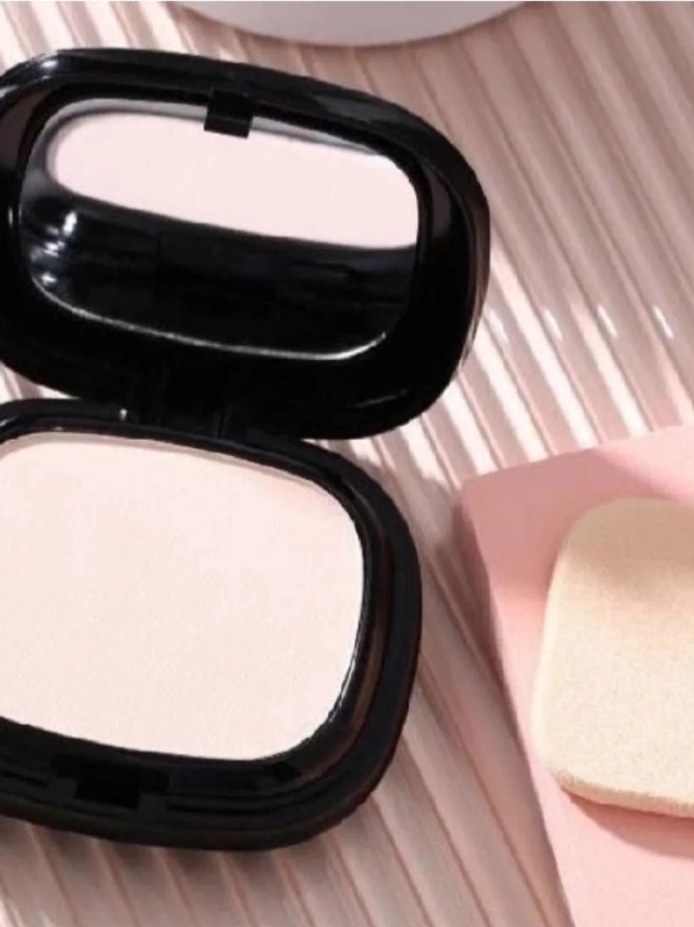 Lameila Oil Control Face Powder Pressed Concealer Foundation -Shade 01